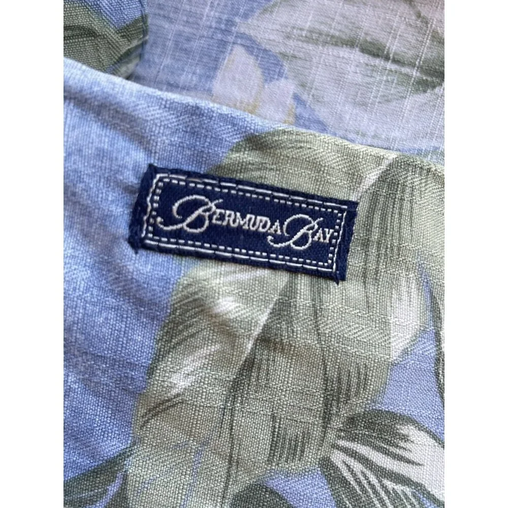 Bermuda Bay Men's Hawaiian Shirt Short sleeves 100% Silk Size Large Blue Floral